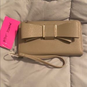 Betsy Johnson wristlet